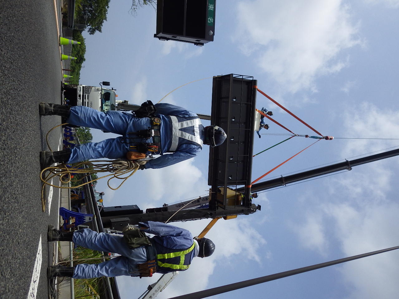 田中通信電設 施工現場 道路情報設備工事